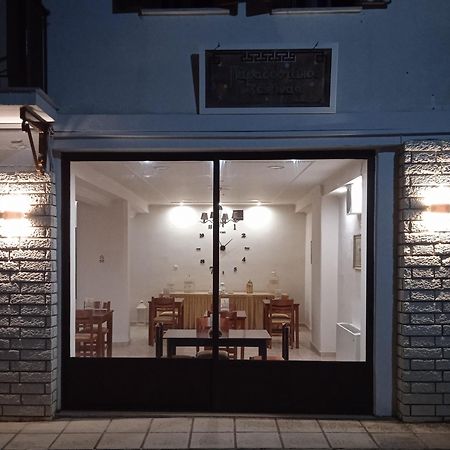 Thiamis Guesthouse Doliana Exterior foto